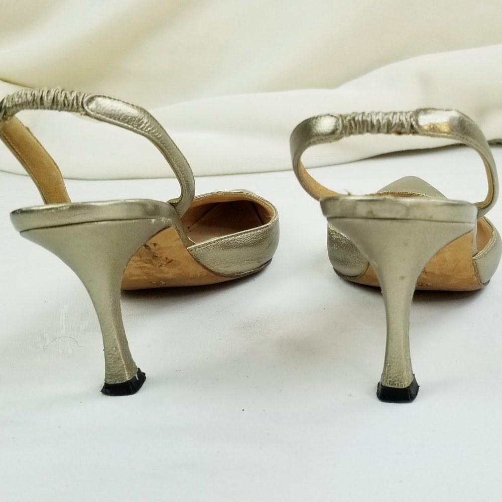 Manolo Blahnik Size 36 (US 6-6.5) Gold Sling Back - Picture 7 of 12